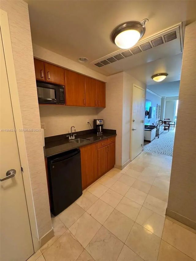 2 of 19 - 18001 Collins Avenue #1117, Sunny Isles Beach, FL