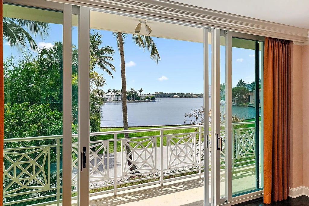 425 Worth Avenue #2f, Palm Beach
