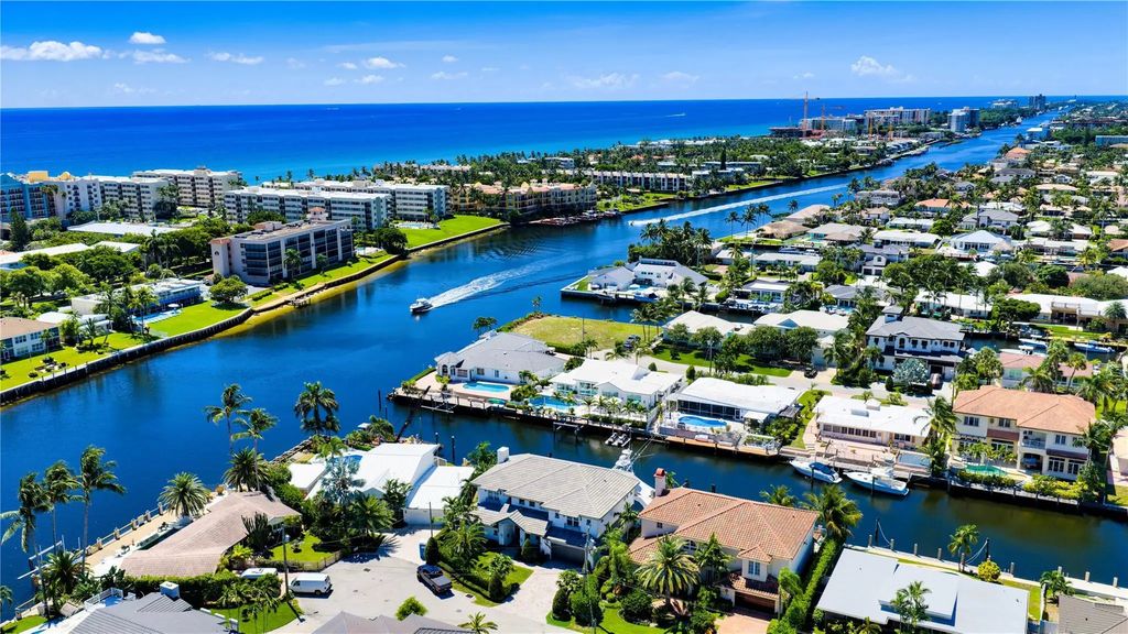 1580 Se 8th Street, Deerfield Beach