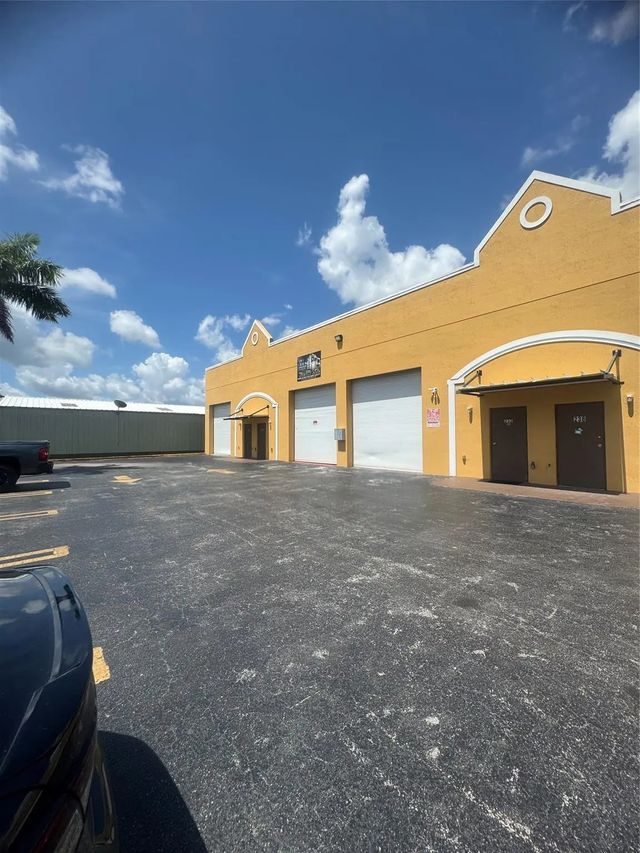 2 of 13 - 238 Nw 9th Avenue #4, Homestead, FL