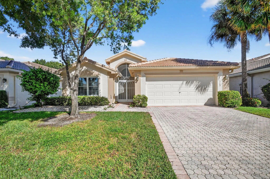 11769 Castellon Court, Boynton Beach