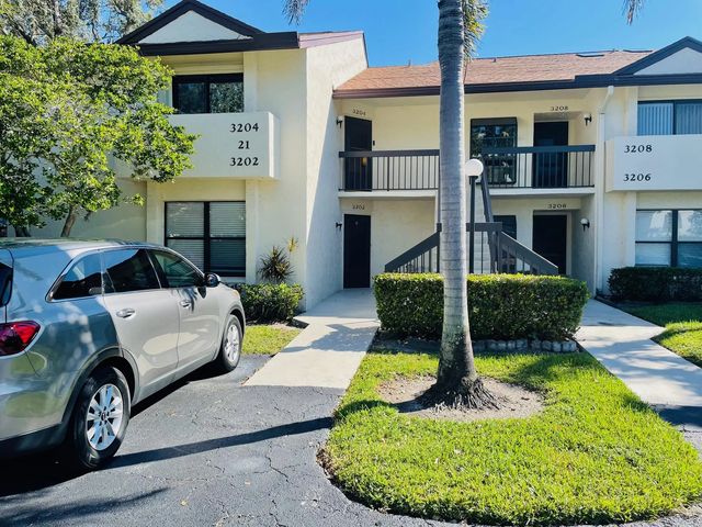 3204 Perimeter Drive #3204, Greenacres