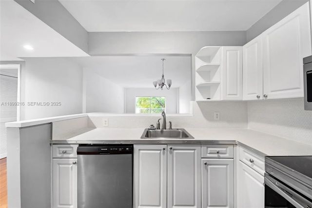 1455 N Treasure Drive #3k, North Bay Village