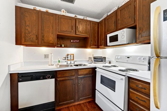 5 of 27 - 108 Spring Lake Court #203, Vero Beach, FL