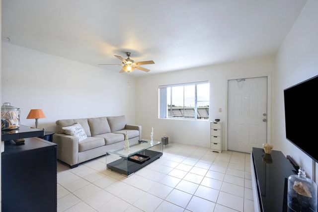 2 of 24 - 3402 Cynthia Lane #208, Lake Worth Beach, FL