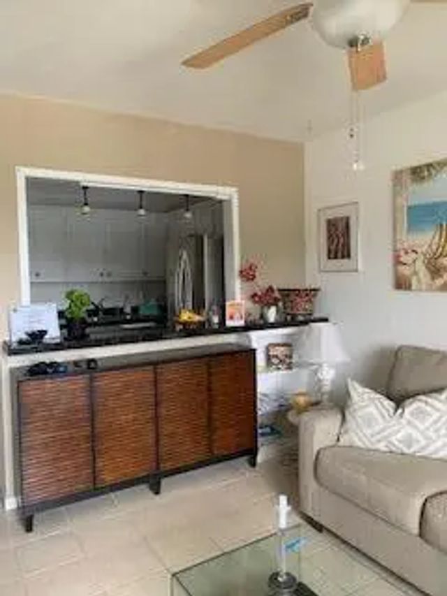 4 of 24 - 3402 Cynthia Lane #208, Lake Worth Beach, FL