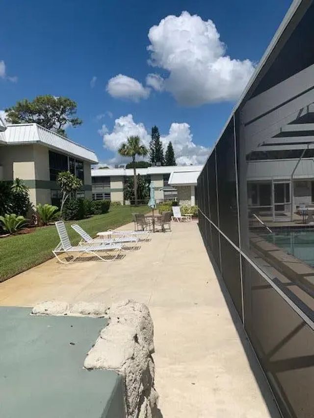 3 of 27 - 2302 Sunrise Boulevard #204, Fort Pierce, FL