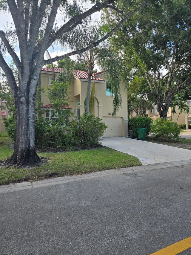 580 Nw 87 Way, Coral Springs