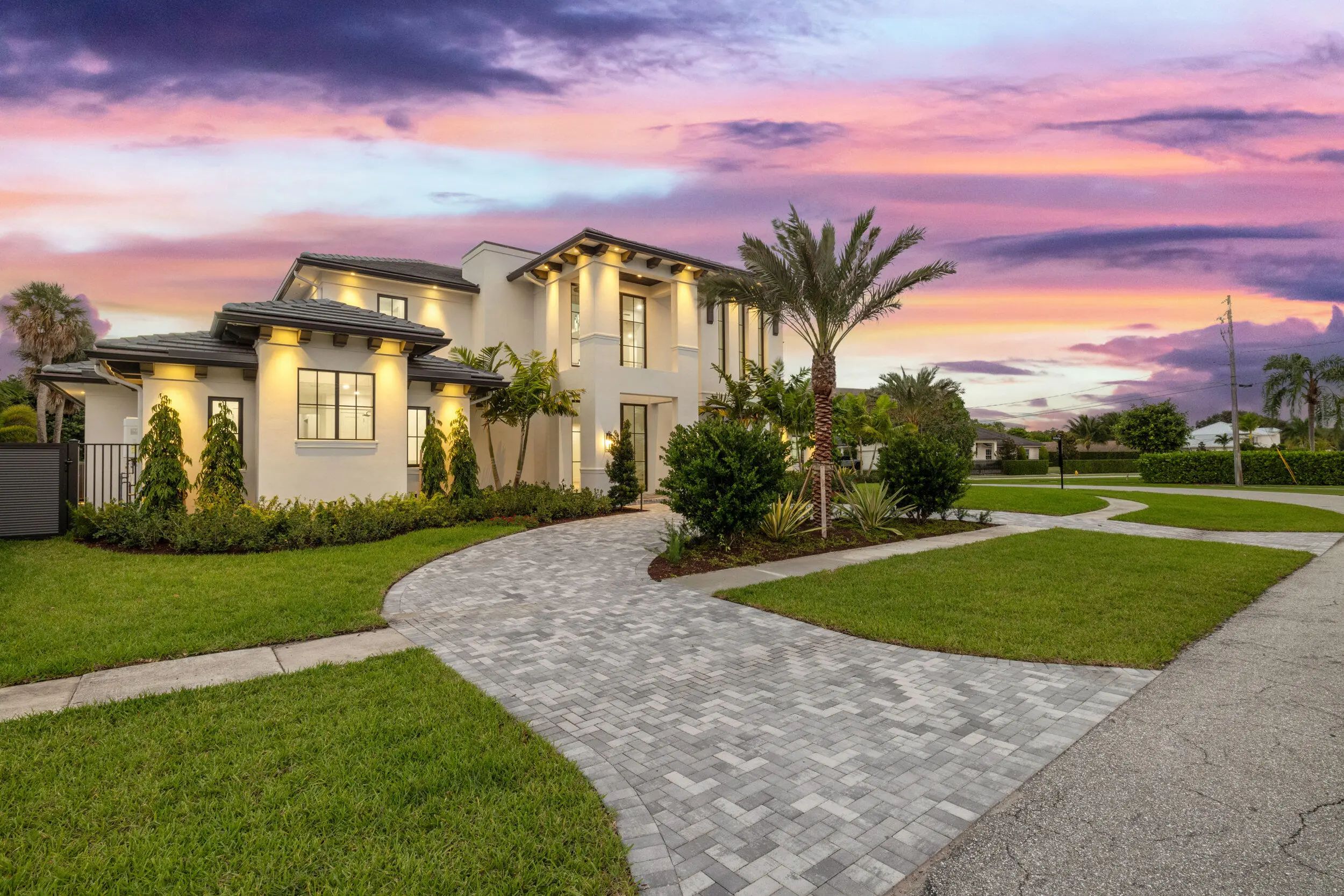 11721 Lake Shore Place, North Palm Beach