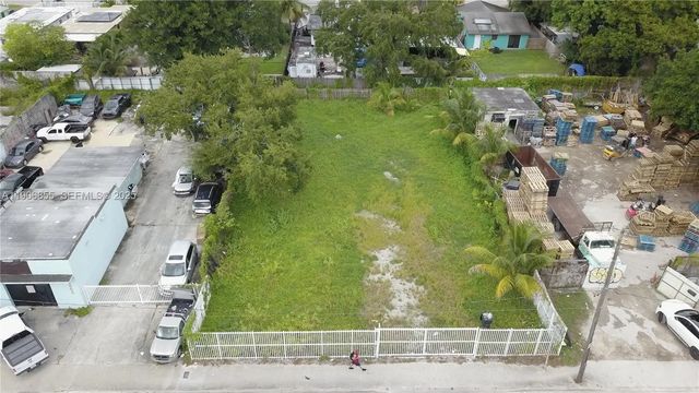 3 of 5 - 3039 Nw 54th Street, Miami, FL
