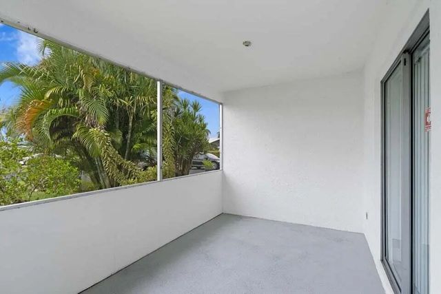 3 of 20 - 5036 Alfred Drive, West Palm Beach, FL