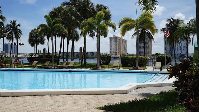 3 of 59 - 18151 Ne 31st Court #1912, Aventura, FL