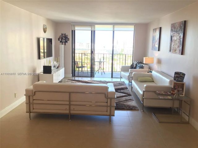 5 of 59 - 18151 Ne 31st Court #1912, Aventura, FL
