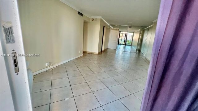 3 of 11 - 100 Bayview Drive #607, Sunny Isles Beach, FL