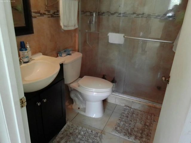 4 of 11 - 1011 Green Pine Boulevard #d2, West Palm Beach, FL