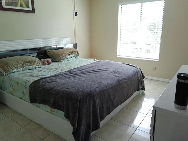 5 of 11 - 1011 Green Pine Boulevard #d2, West Palm Beach, FL