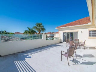 Photo of Listing #R11137327