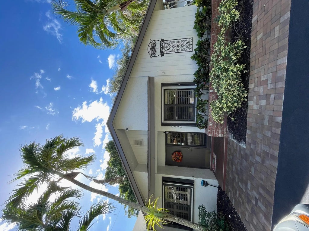 3850 S Arelia Drive S, Delray Beach