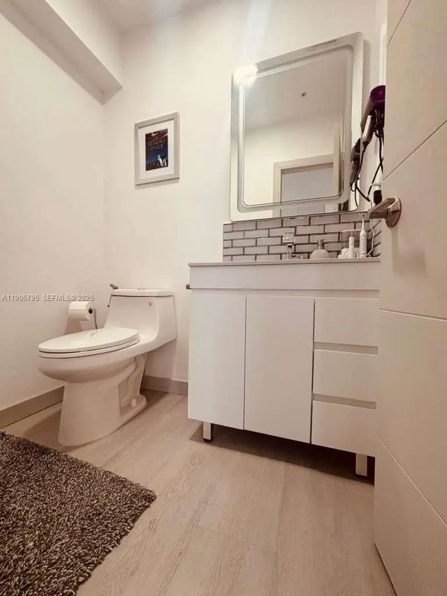 3 of 34 - 2829 Indian Creek Drive #1403, Miami Beach, FL
