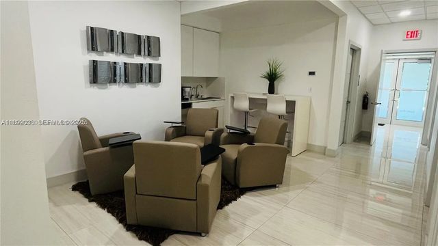 4 of 5 - 17100 Royal Palm Boulevard #1, Weston, FL