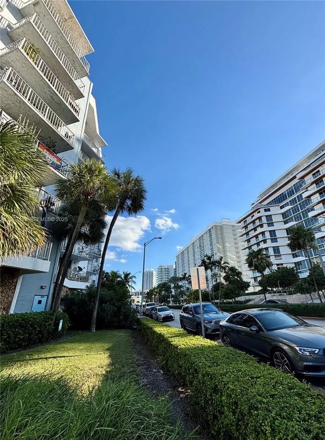 6801 Indian Creek Drive #402, Miami Beach