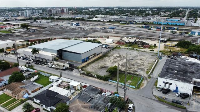 5 of 28 - 8600 Nw 36th Avenue, Miami, FL
