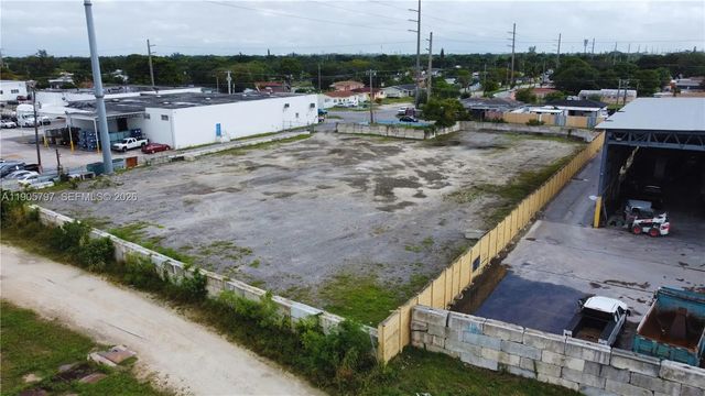 8650 Nw 36 Avenue, Miami