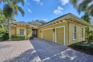 Photo of Listing #R11137533