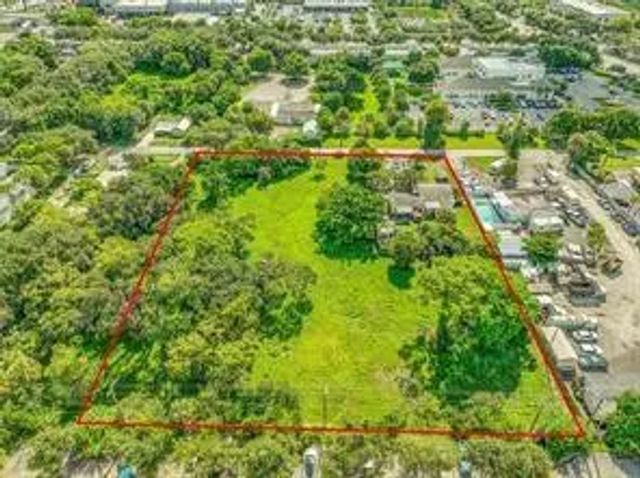 3 of 8 - 1865 Donnell Road, West Palm Beach, FL