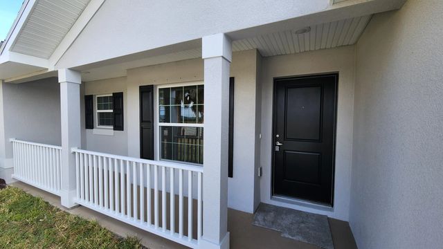 3 of 9 - 2049 Sw Bayshore Boulevard, Port St. Lucie, FL