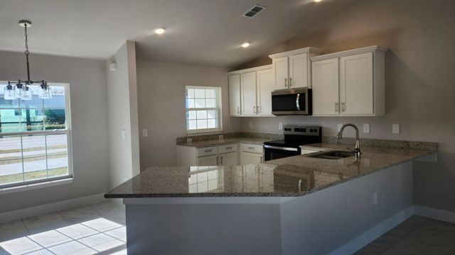 4 of 9 - 2049 Sw Bayshore Boulevard, Port St. Lucie, FL