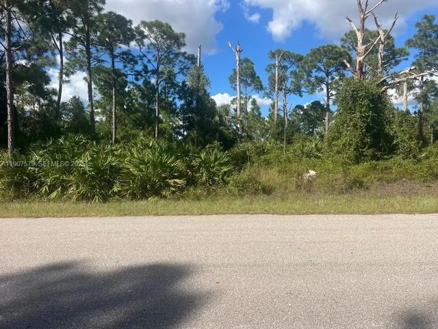 521 Roosevelt Avenue, Lehigh Acres