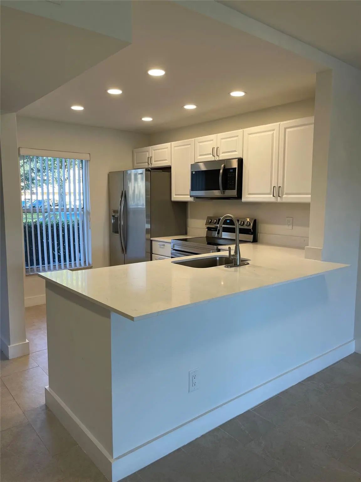 5890 Nw 64th Avenue #103, Fort Lauderdale