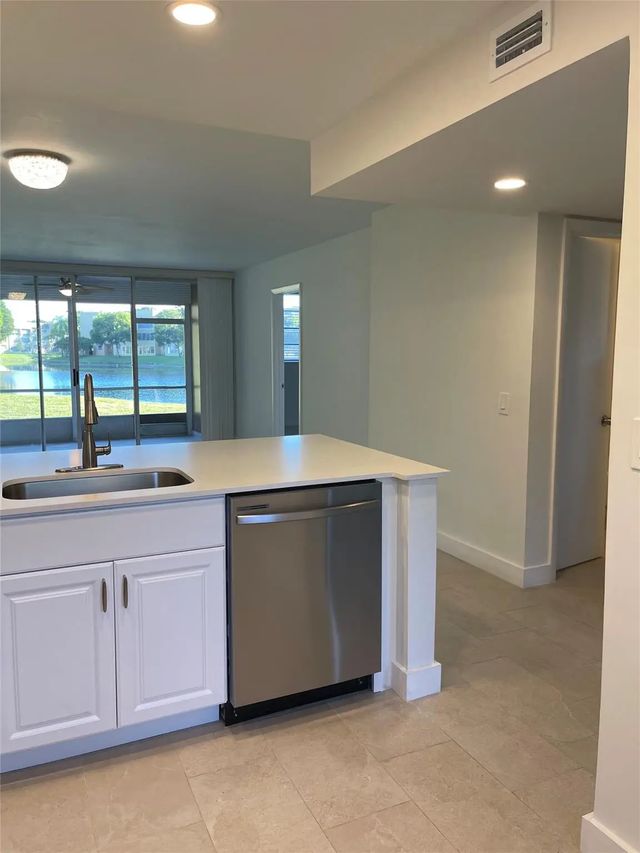 5 of 27 - 5890 Nw 64th Avenue #103, Fort Lauderdale, FL