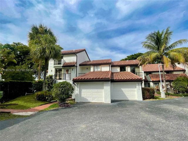 20444 Ne 34th Court #12, Aventura