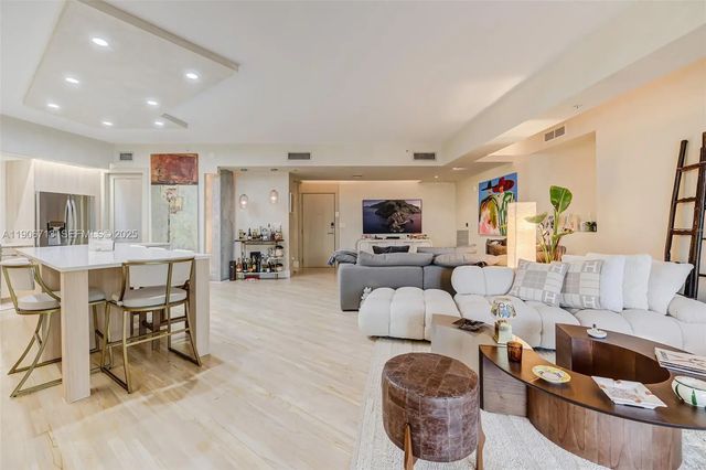 5 of 25 - 2001 Meridian Avenue #307, Miami Beach, FL