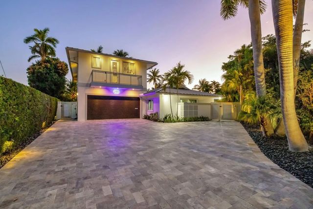 288 S Tradewinds Avenue, Lauderdale-By-The-Sea