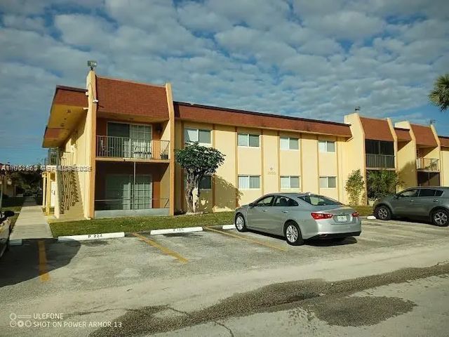 2952 Nw 55th Avenue #2d, Lauderhill