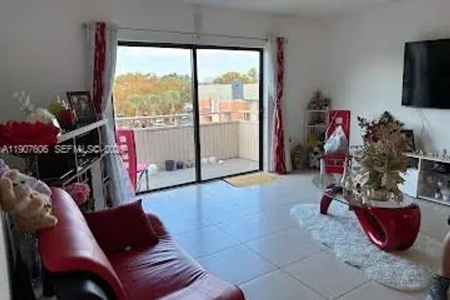 17600 Nw 68th Avenue #b4002, Hialeah