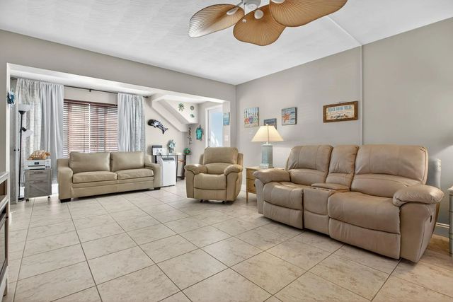 4 of 57 - 3201 Se 12th Street #c2, Pompano Beach, FL