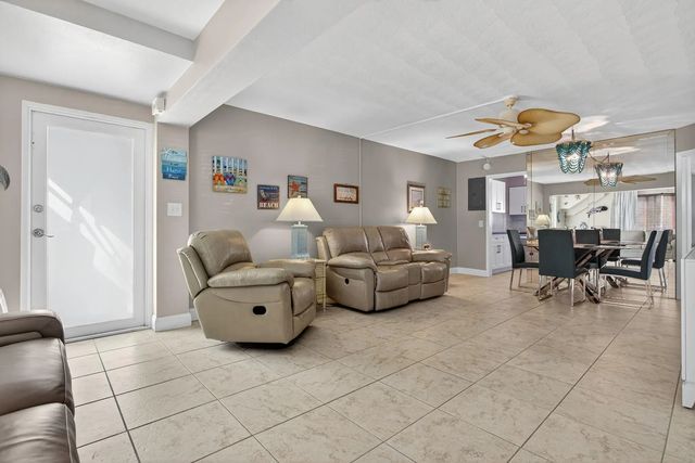5 of 57 - 3201 Se 12th Street #c2, Pompano Beach, FL