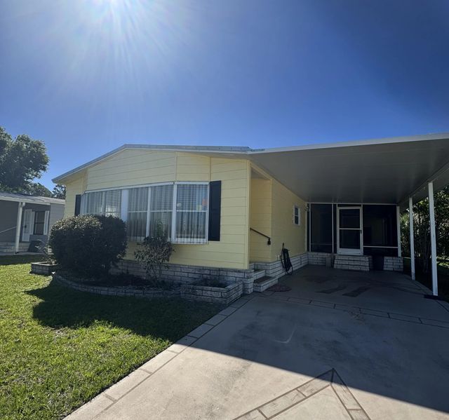 9 San Felipe, Fort Pierce