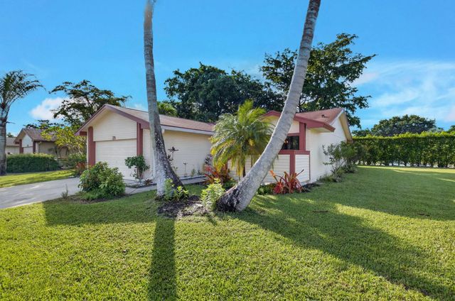 2 of 24 - 29 Fawlkland Circle, Boynton Beach, FL