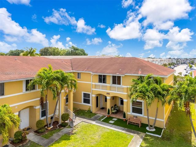 2 of 44 - 810 Ne 212th Terrace #2, Miami, FL