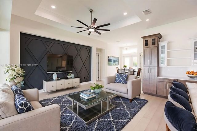 4 of 17 - 4000 Sw 16th Place, Cape Coral, FL