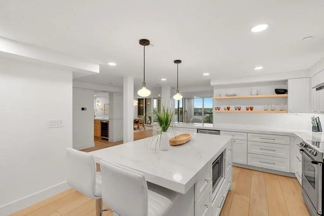 Photo of Listing #R11138021