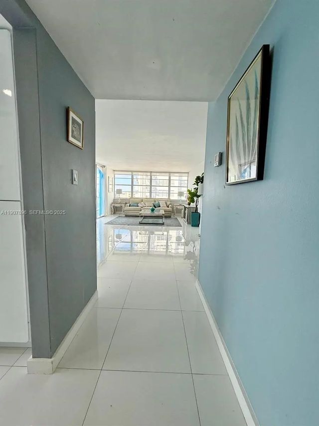 4 of 25 - 18051 Biscayne Boulevard #1604, Aventura, FL