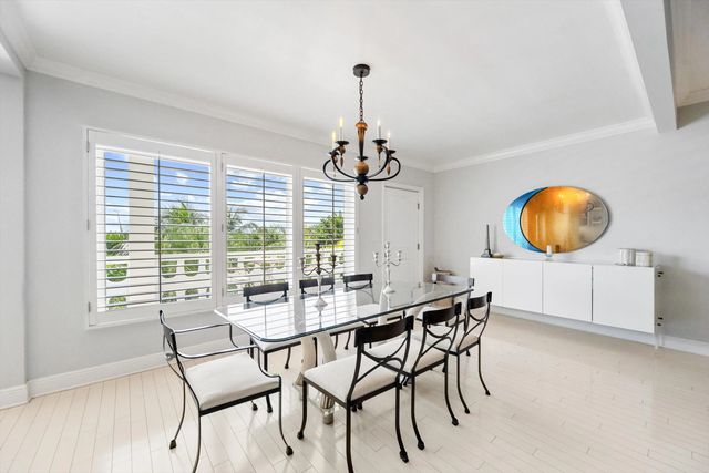 4 of 19 - 300 S Ocean Boulevard #4f, Palm Beach, FL