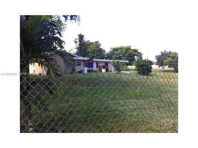 5920 Sw 45th Way, Davie