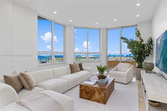 2 of 73 - 808 Brickell Key Drive #3901, Miami, FL